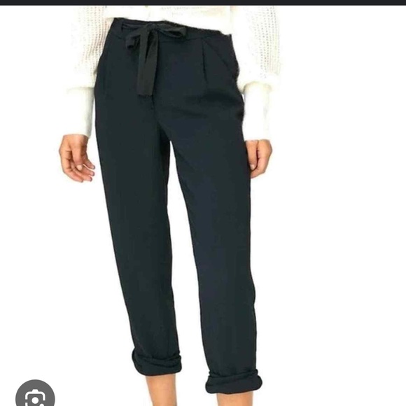 Aritzia Black Wilfred Allant Tie Waist Cuffed Cropped Pants - Picture 1 of 4